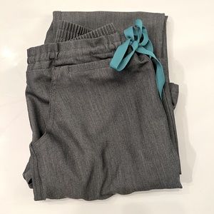 Figs Yola Skinny Scrub Pants + Catarina One Pocket Scrub Top